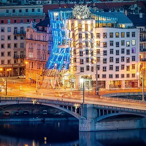 Dancing House - Tancici Dum Hotell Prag